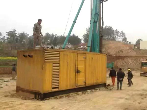 鲅鱼圈如何判断水冷式机油散热器密封件是否需要更换？